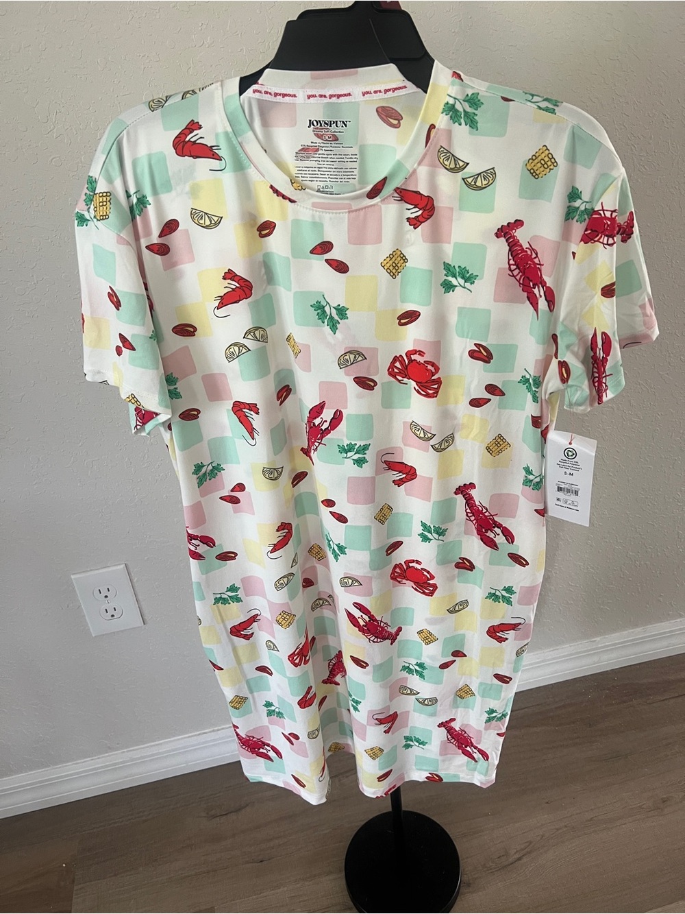 JoySpun Women's White Lobster Print Pajama Shirt - Red & Green Accents SM-Med